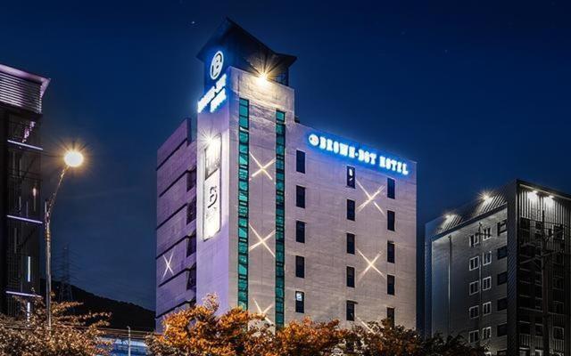Brown Dot Hotel Jeonggwan Busan Exterior foto