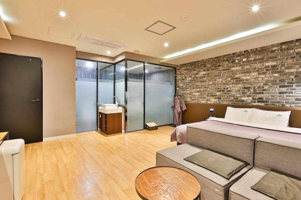 Brown Dot Hotel Jeonggwan Busan Exterior foto