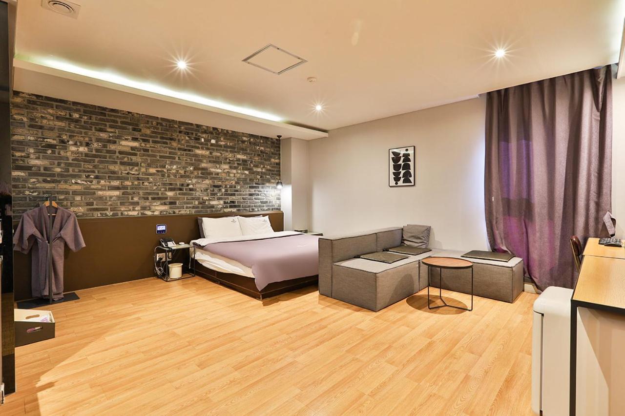 Brown Dot Hotel Jeonggwan Busan Exterior foto